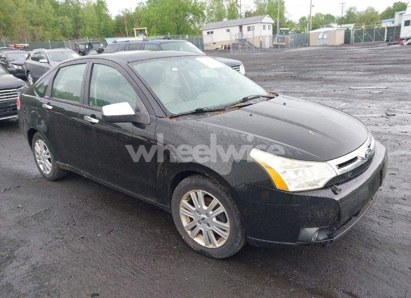 2011 Ford Focus SEL (VIN 1FAHP3HN5BW110094) main photo