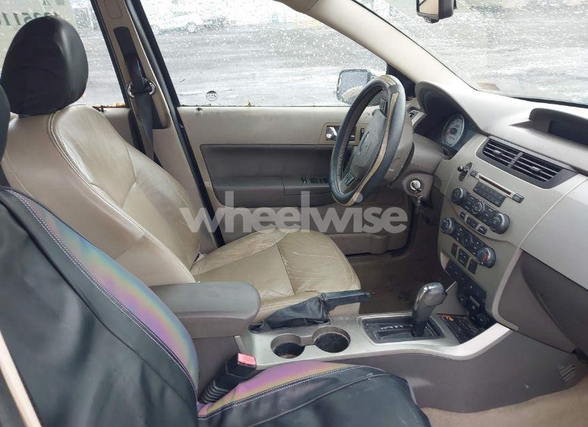 Photo 5 of 2011 Ford Focus SEL (VIN 1FAHP3HN5BW110094)