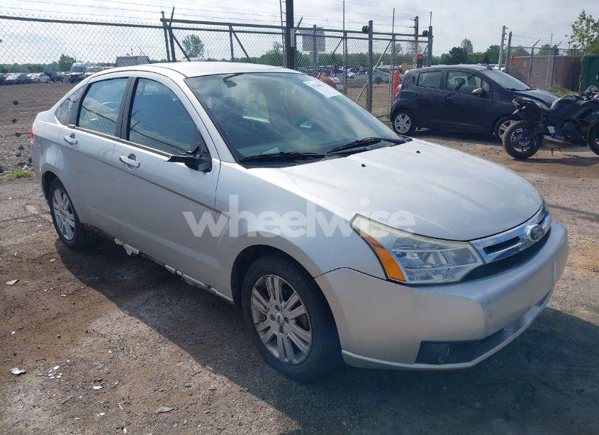 2011 Ford Focus SEL (VIN 1FAHP3HN5BW177794) main photo