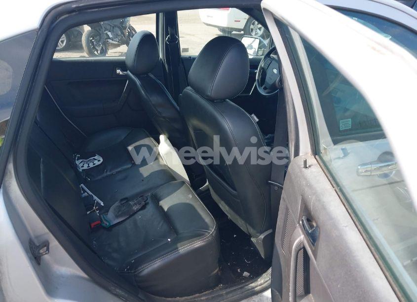 Photo 8 of 2011 Ford Focus SEL (VIN 1FAHP3HN5BW177794)