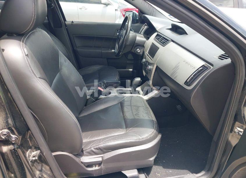 Photo 5 of 2011 Ford Focus SEL (VIN 1FAHP3HN5BW196894)