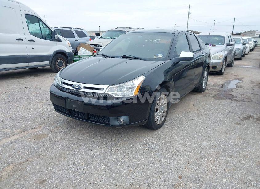 Photo 2 of 2010 Ford Focus SEL (VIN 1FAHP3HN6AW173056)