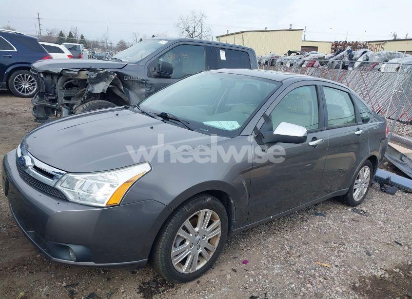 Photo 2 of 2010 Ford Focus SEL (VIN 1FAHP3HN6AW175843)