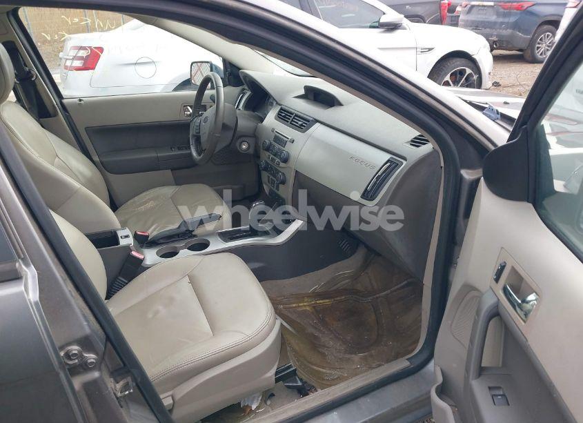 Photo 5 of 2010 Ford Focus SEL (VIN 1FAHP3HN6AW175843)