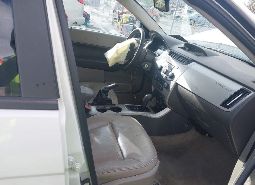 Photo 5 of 2010 Ford Focus SEL (VIN 1FAHP3HN6AW208601)