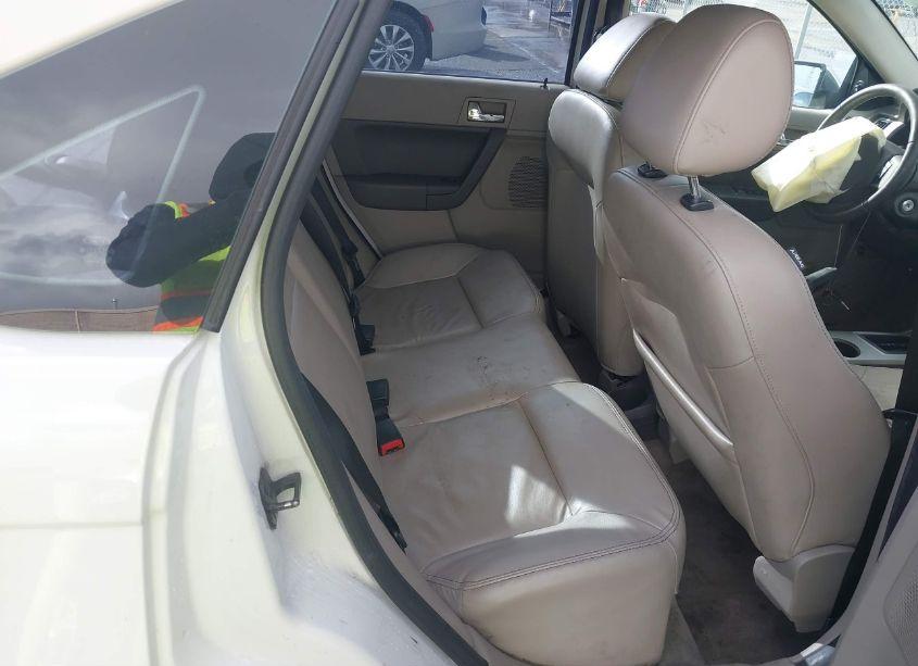 Photo 8 of 2010 Ford Focus SEL (VIN 1FAHP3HN6AW208601)
