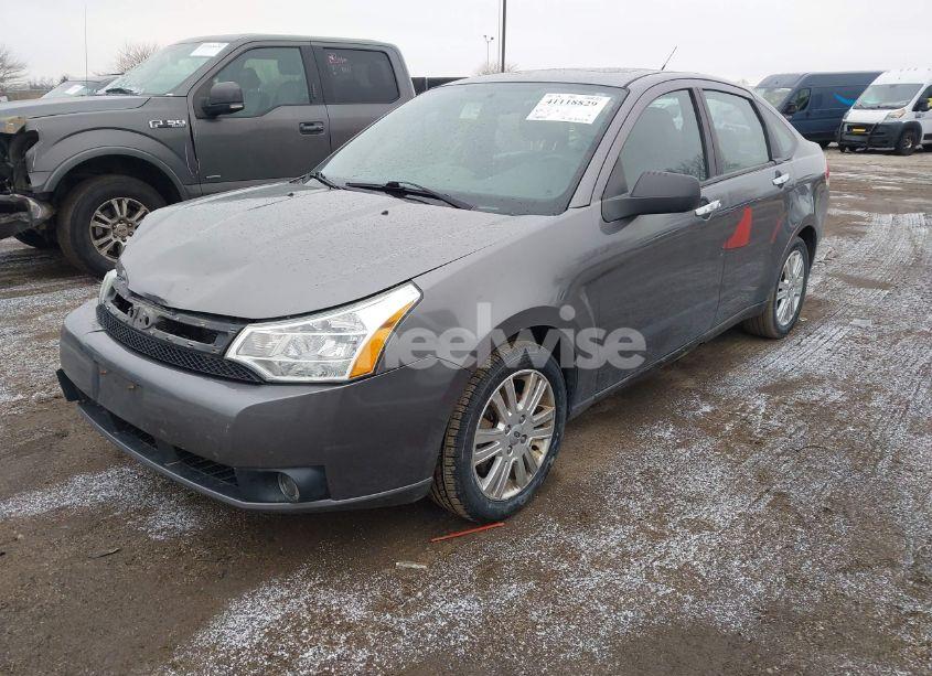 Photo 2 of 2010 Ford Focus SEL (VIN 1FAHP3HN6AW250962)