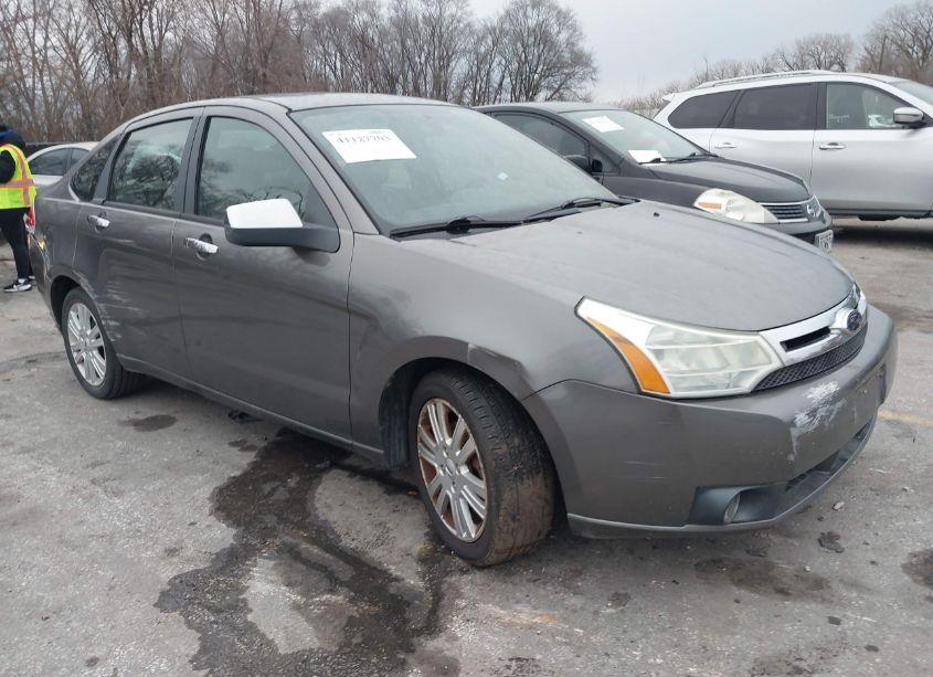 2010 Ford Focus SEL (VIN 1FAHP3HN7AW163393) main photo