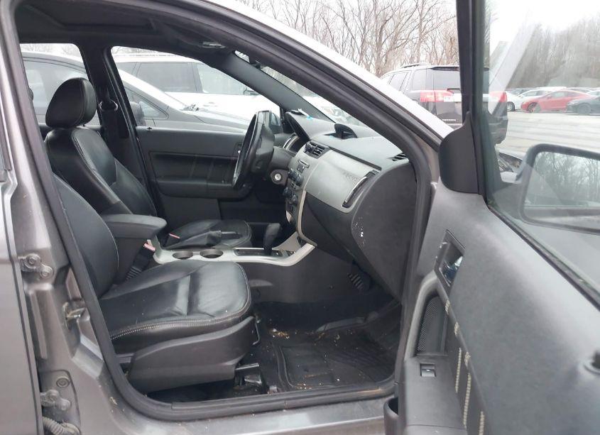 Photo 5 of 2010 Ford Focus SEL (VIN 1FAHP3HN7AW163393)