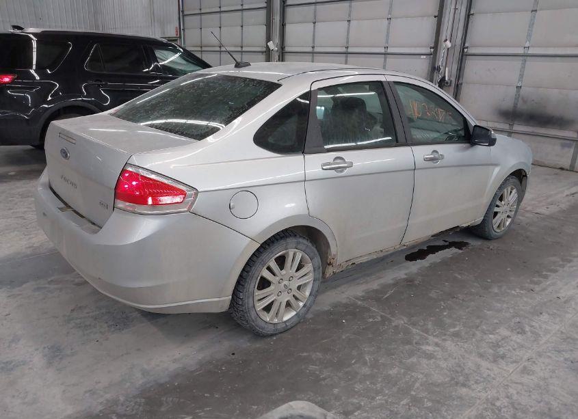 Photo 4 of 2010 Ford Focus SEL (VIN 1FAHP3HN7AW242675)