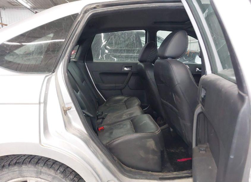 Photo 8 of 2010 Ford Focus SEL (VIN 1FAHP3HN7AW242675)