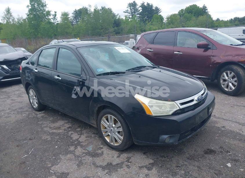 2010 Ford Focus SEL (VIN 1FAHP3HN7AW255300) main photo