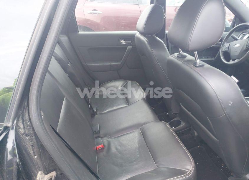 Photo 8 of 2010 Ford Focus SEL (VIN 1FAHP3HN7AW255300)