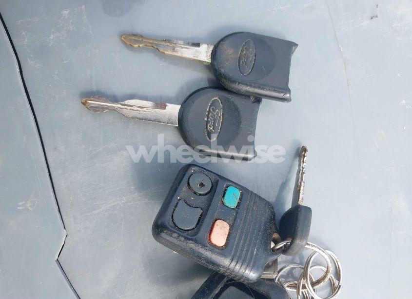 Photo 11 of 2010 Ford Focus SEL (VIN 1FAHP3HN7AW267088)