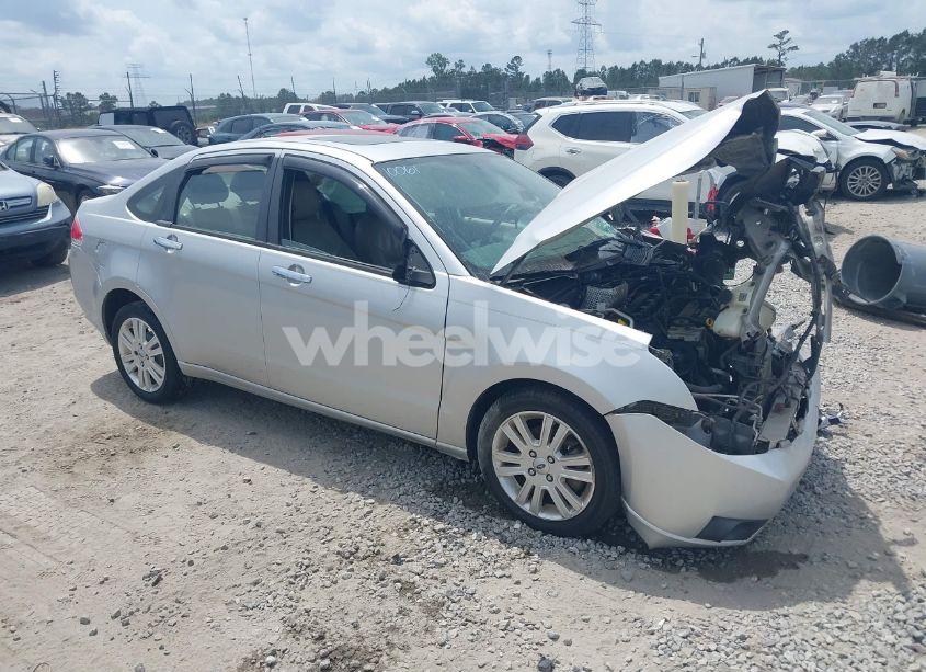 2011 Ford Focus SEL (VIN 1FAHP3HN7BW102143) main photo