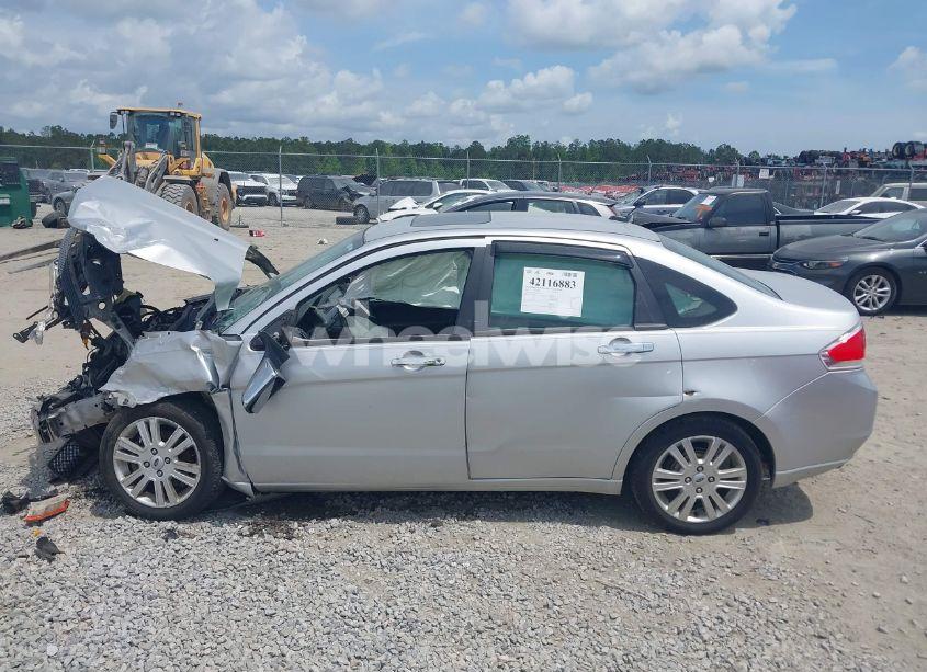 Photo 14 of 2011 Ford Focus SEL (VIN 1FAHP3HN7BW102143)