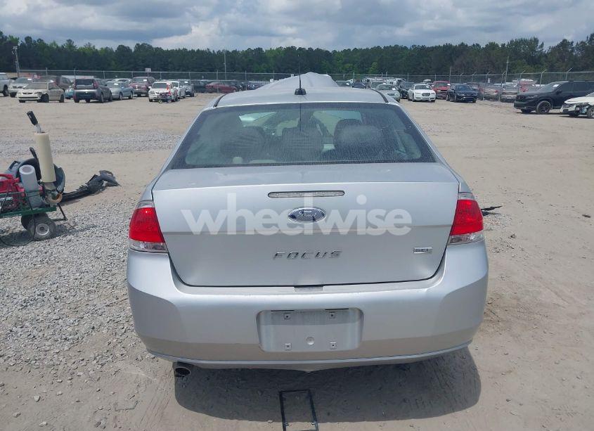 Photo 16 of 2011 Ford Focus SEL (VIN 1FAHP3HN7BW102143)