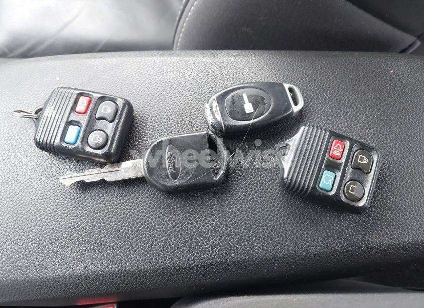 Photo 11 of 2011 Ford Focus SEL (VIN 1FAHP3HN7BW162911)