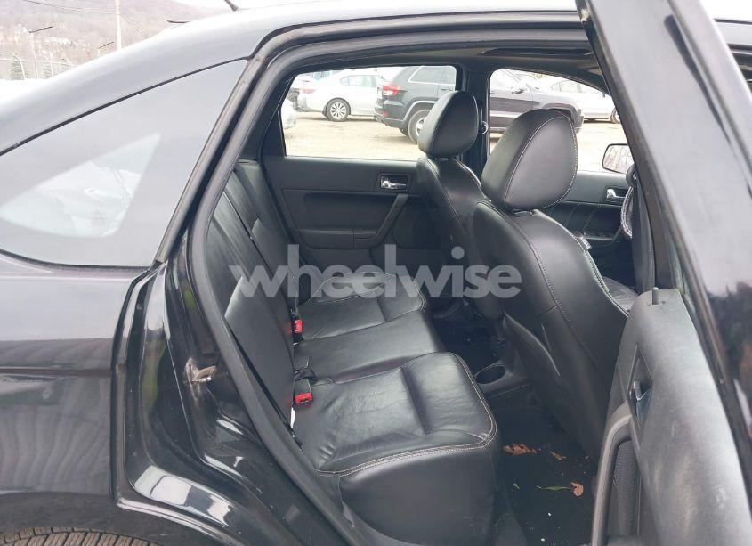 Photo 8 of 2010 Ford Focus SEL (VIN 1FAHP3HN8AW174662)