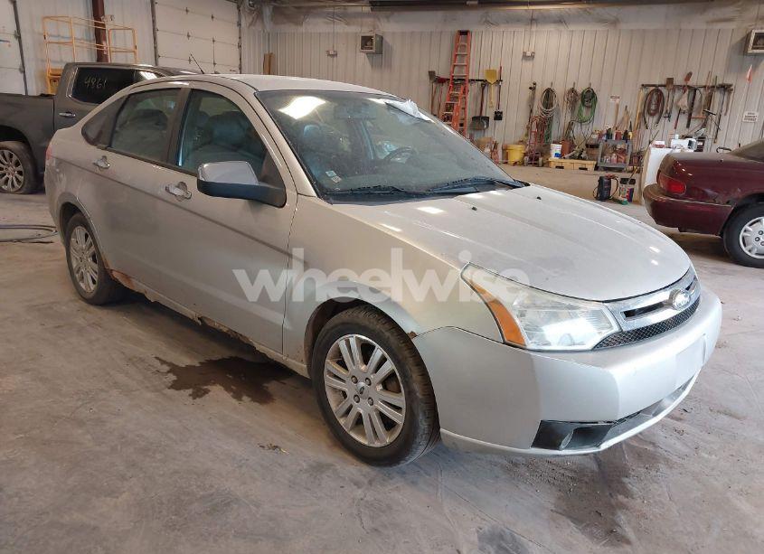 2010 Ford Focus SEL (VIN 1FAHP3HN8AW248291) main photo