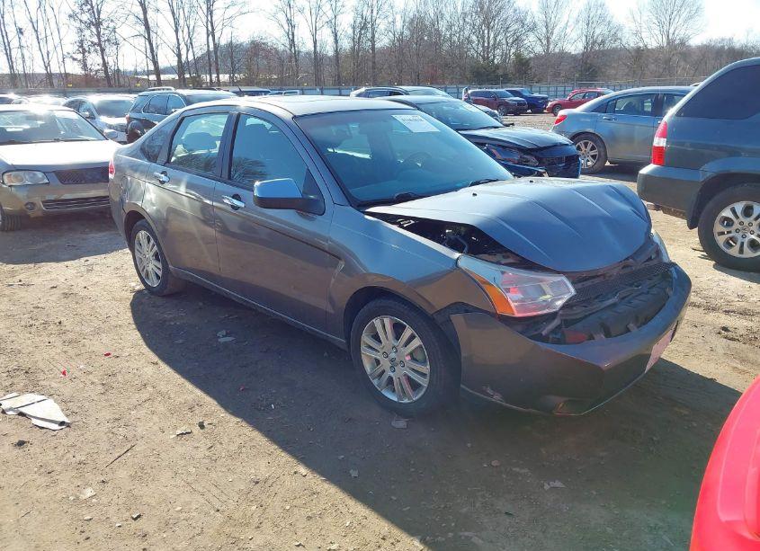 2010 Ford Focus SEL (VIN 1FAHP3HN9AW208527) main photo