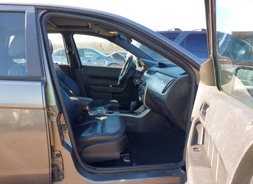 Photo 5 of 2010 Ford Focus SEL (VIN 1FAHP3HN9AW208527)