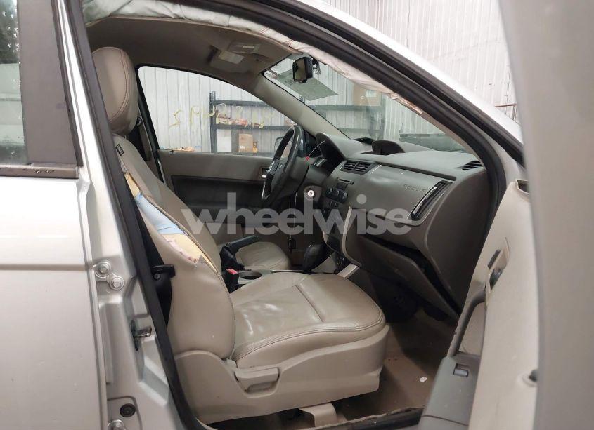 Photo 5 of 2010 Ford Focus SEL (VIN 1FAHP3HN9AW262037)