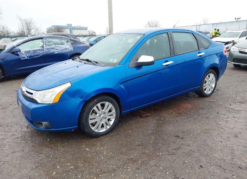 Photo 2 of 2011 Ford Focus SEL (VIN 1FAHP3HN9BW104945)