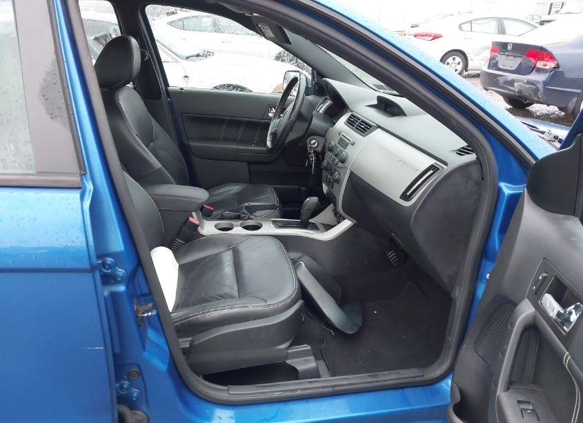 Photo 5 of 2011 Ford Focus SEL (VIN 1FAHP3HN9BW104945)