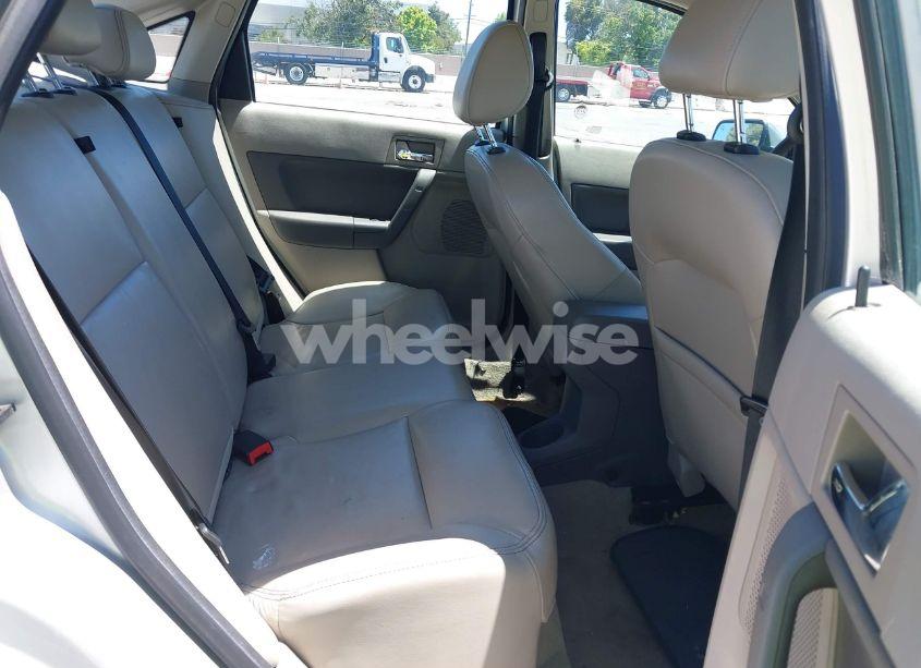 Photo 8 of 2010 Ford Focus SEL (VIN 1FAHP3HNXAW155384)