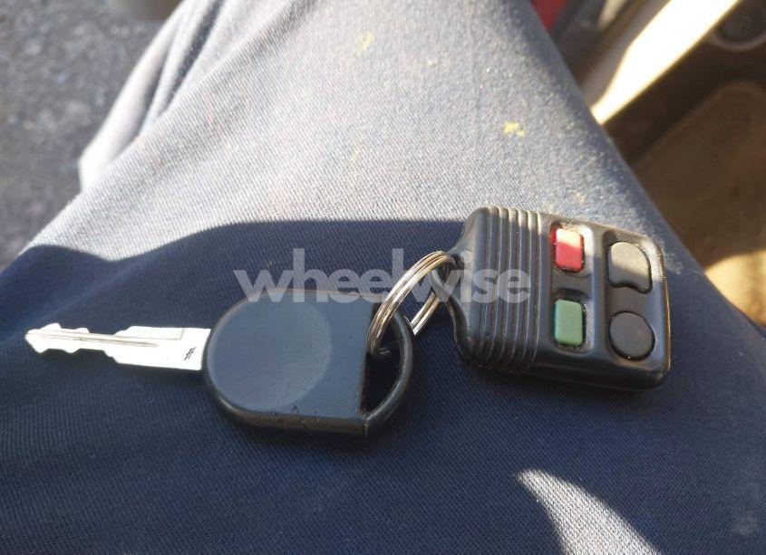 Photo 11 of 2010 Ford Focus SEL (VIN 1FAHP3HNXAW195593)