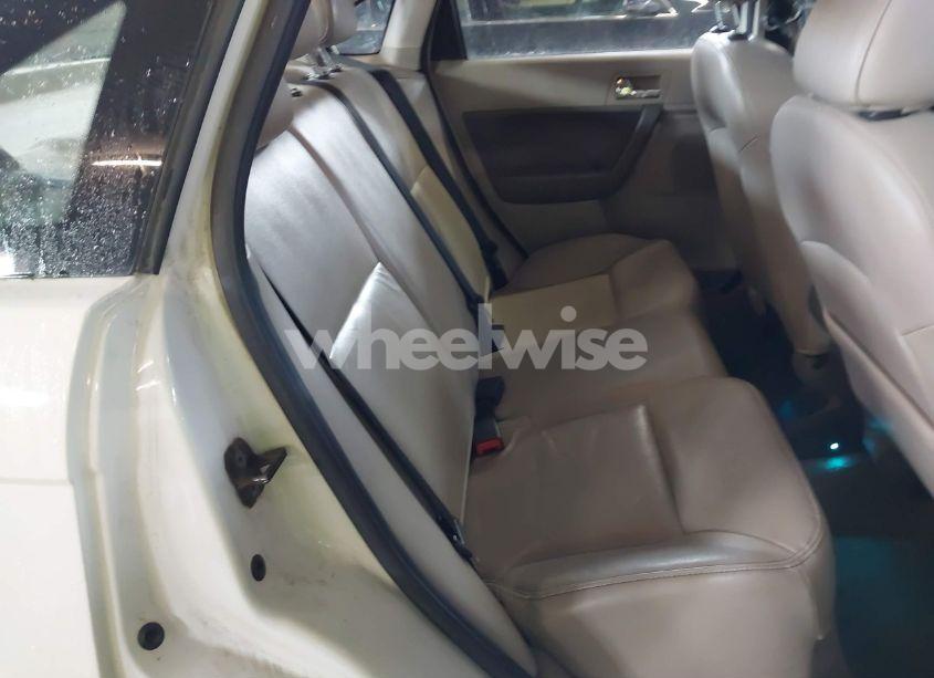 Photo 8 of 2010 Ford Focus SEL (VIN 1FAHP3HNXAW208228)