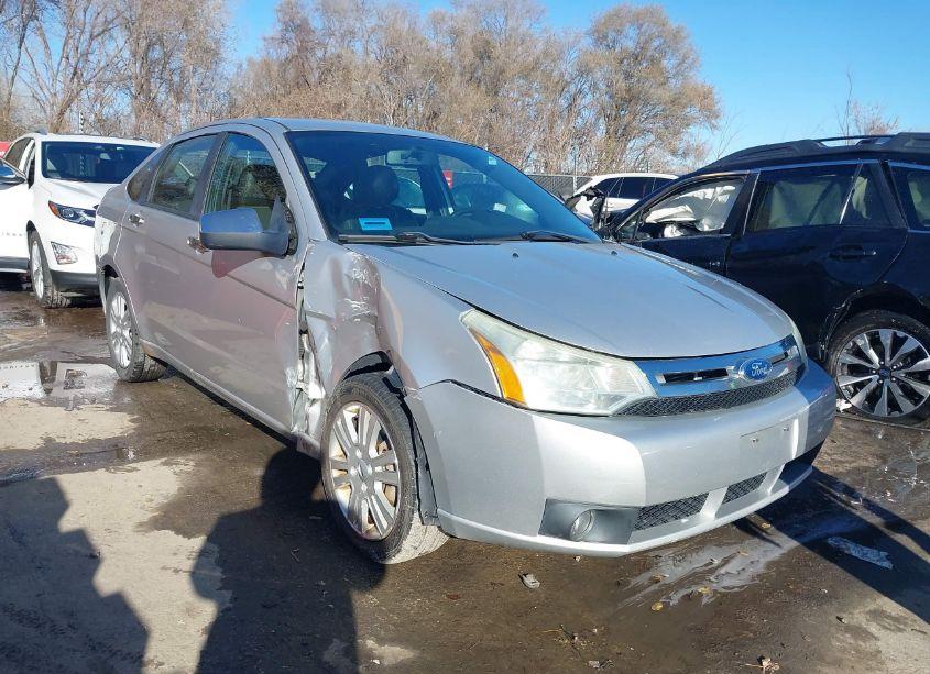 2011 Ford Focus SEL (VIN 1FAHP3HNXBW117364) main photo