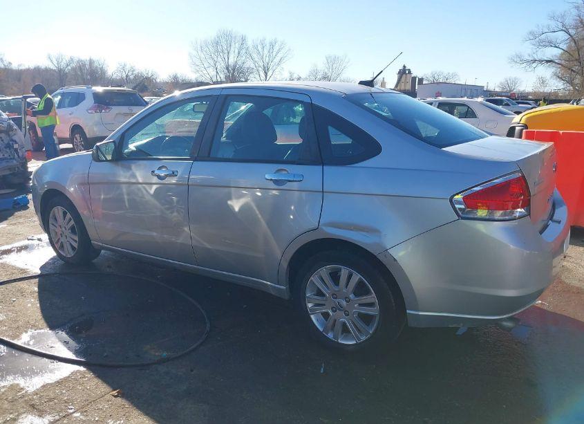 Photo 14 of 2011 Ford Focus SEL (VIN 1FAHP3HNXBW117364)