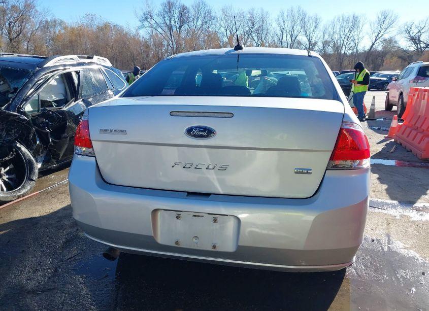 Photo 16 of 2011 Ford Focus SEL (VIN 1FAHP3HNXBW117364)