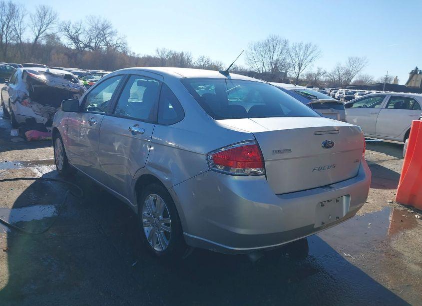 Photo 3 of 2011 Ford Focus SEL (VIN 1FAHP3HNXBW117364)