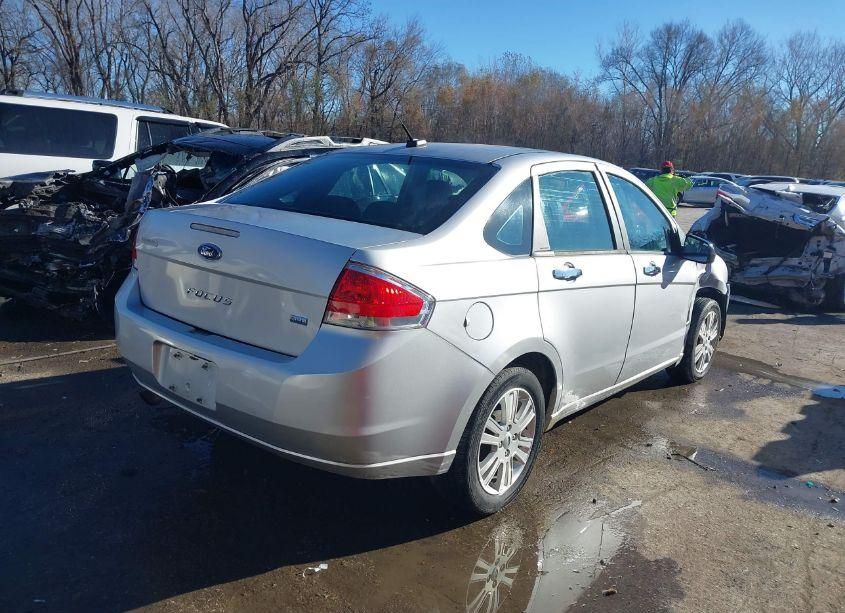 Photo 4 of 2011 Ford Focus SEL (VIN 1FAHP3HNXBW117364)
