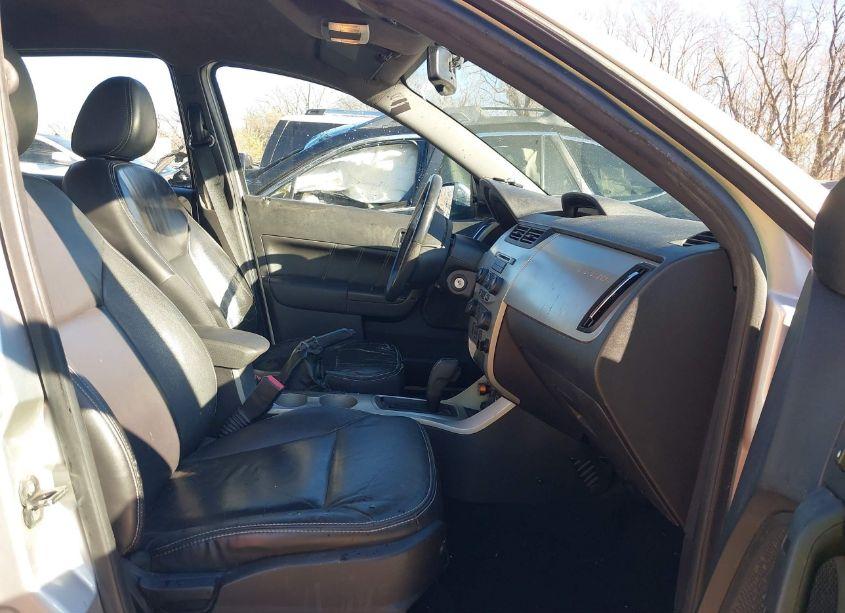 Photo 5 of 2011 Ford Focus SEL (VIN 1FAHP3HNXBW117364)