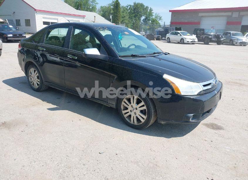 2011 Ford Focus SEL (VIN 1FAHP3HNXBW182781) main photo