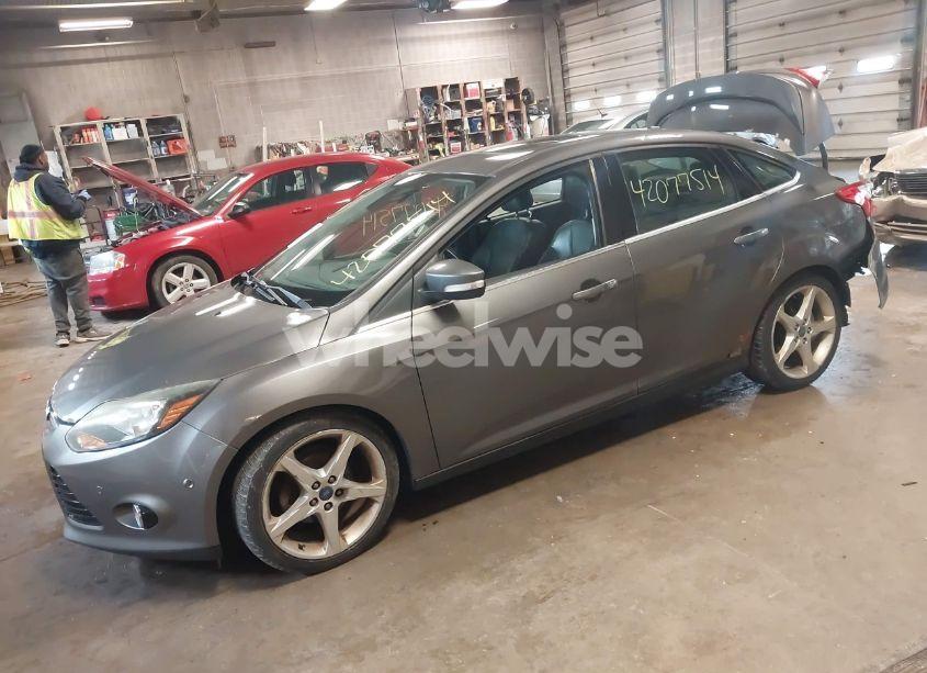 Photo 2 of 2012 Ford Focus TITANIUM (VIN 1FAHP3J20CL234745)