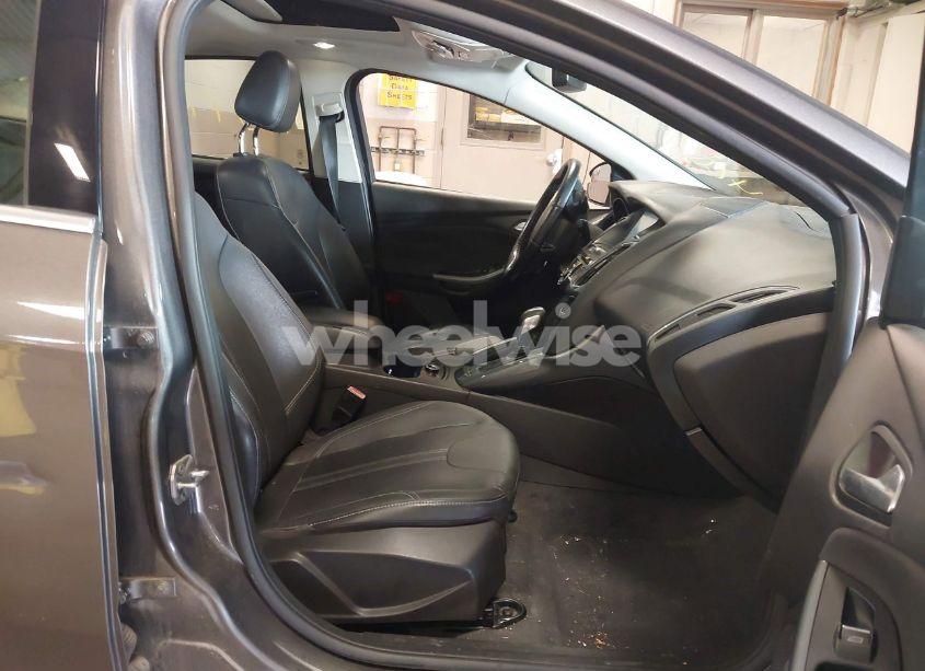 Photo 5 of 2012 Ford Focus TITANIUM (VIN 1FAHP3J20CL234745)