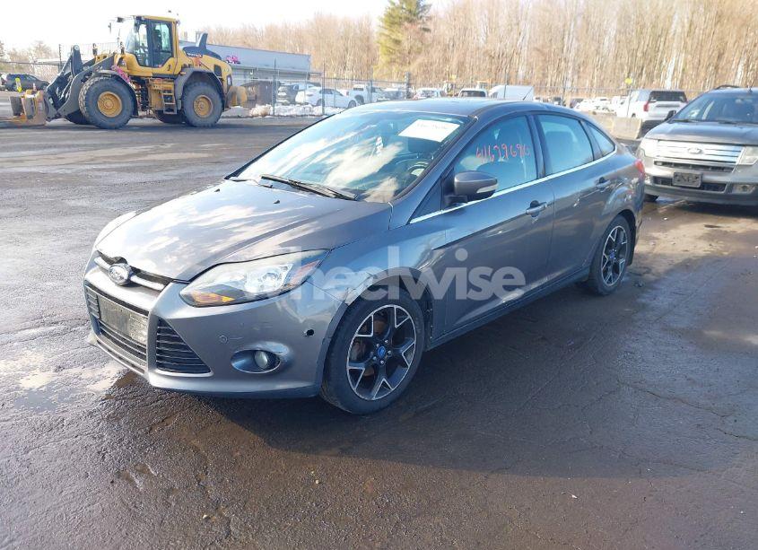 Photo 2 of 2012 Ford Focus TITANIUM (VIN 1FAHP3J20CL286666)