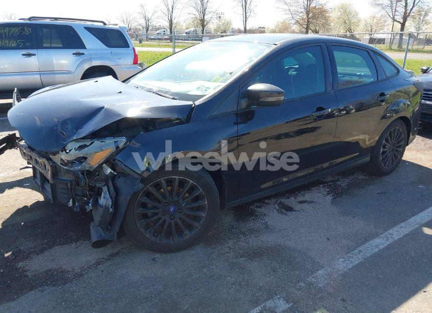 Photo 2 of 2012 Ford Focus TITANIUM (VIN 1FAHP3J20CL480016)