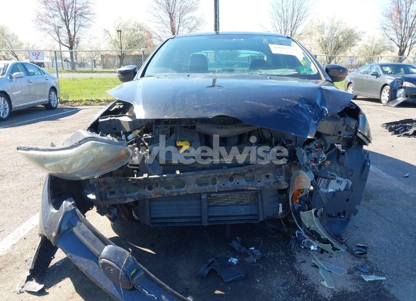 Photo 6 of 2012 Ford Focus TITANIUM (VIN 1FAHP3J20CL480016)