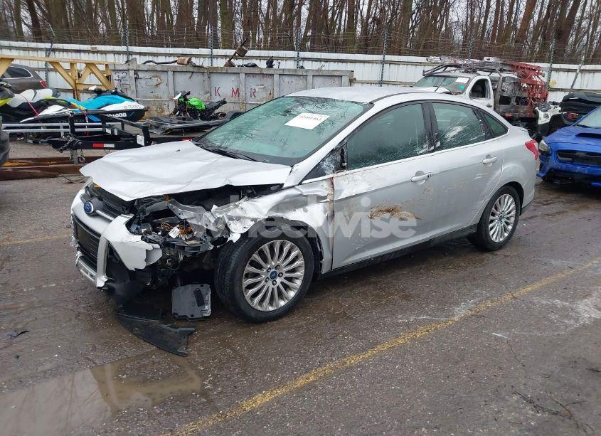 Photo 2 of 2012 Ford Focus TITANIUM (VIN 1FAHP3J21CL145346)