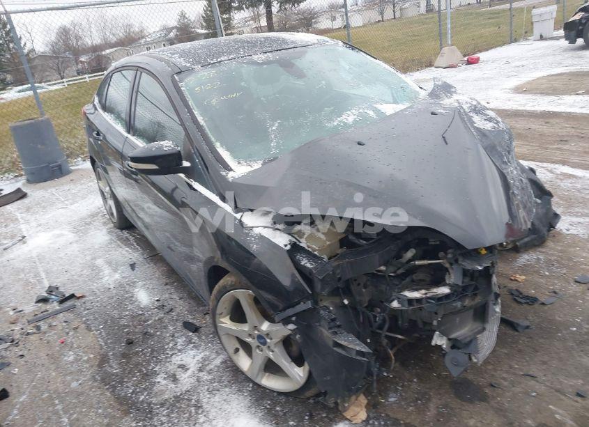 2012 Ford Focus TITANIUM (VIN 1FAHP3J21CL215122) main photo