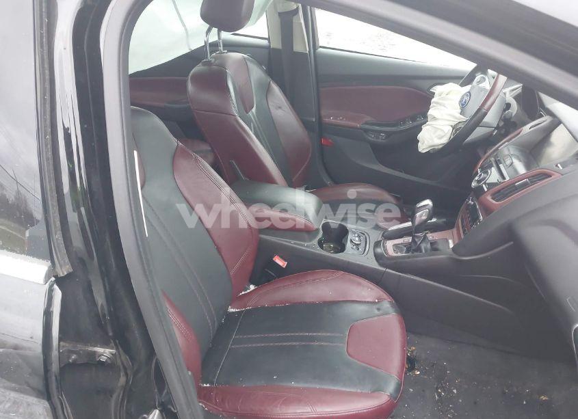 Photo 5 of 2012 Ford Focus TITANIUM (VIN 1FAHP3J21CL215122)