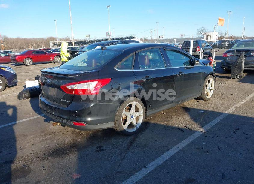 Photo 4 of 2012 Ford Focus TITANIUM (VIN 1FAHP3J21CL229957)