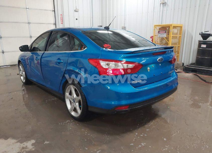 Photo 3 of 2012 Ford Focus TITANIUM (VIN 1FAHP3J22CL329842)