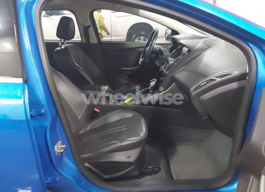 Photo 5 of 2012 Ford Focus TITANIUM (VIN 1FAHP3J22CL329842)